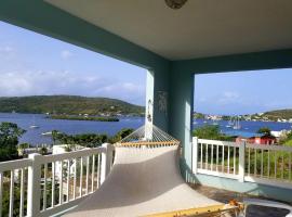 Island Charm Culebra Studios & Suites - Amazing Water views from all 3 apartments located in Culebra Puerto Rico!, hotell i Culebra