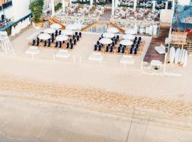 Bahia Hotel & Beach House, hotel in Cabo San Lucas