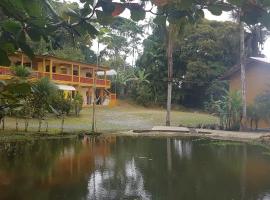 Pousada Recanto do Morro, quán trọ ở Cananéia