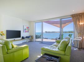 Mapua Wharfside Apartments, beach rental in Mapua