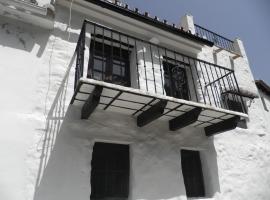 Casa Torre Antigua, hotel v mestu Salares