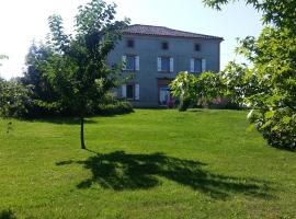 Maillas D'en Haut, hotel v destinaci LʼIsle-en-Dodon