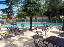 Logis Hotel Le Vieux Moulin, hotelli Gignac'ssa