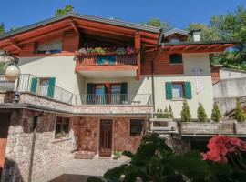 Appartamenti Carano Al Bait, hotel ad Andalo