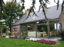 B&B Artiriacumhoeve, three-star hotel in Zedelgem
