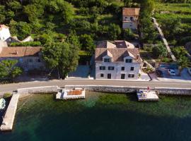 Casa del Sol Rozalija Luxury Rooms, hotel a 5 stelle a Kotor (Cattaro)
