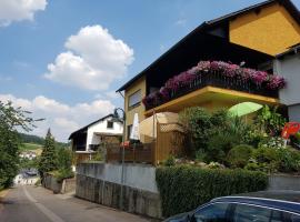 Ferienwohnung Hub, guest house in Nittel