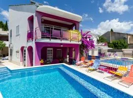 Beachfront Villa Pinky& Superior heated pool and jakuzzi