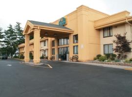 La Quinta Inn & Suites Wayne TEST HOTEL, hotel v destinaci Wayne
