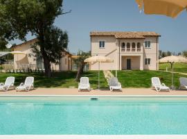 Villa Milli, hotel a Notaresco