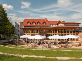 Hotel Brunnenhaus Schloss Landau，巴特阿羅爾森的飯店