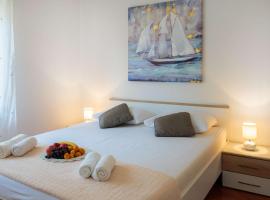Apartment LARO - Modern&Spacious, hotel em Split