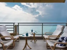 Potidea Sea View by Luxlikehome