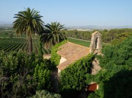 Mas Palou, hotel with pools in Pla del Panadés