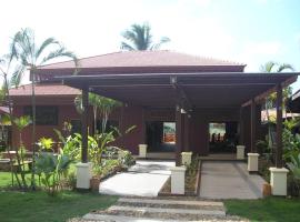 Tamarind Grand Resort Mae Sariang, hótel með bílastæði í Mae Sariang