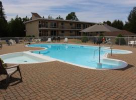 Sauble Beach Lodge, hotel with parking in Sauble Beach