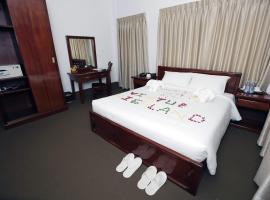 Virtue Highland Hotel, hotel in Yangon