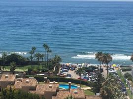 Espectaculares vistas desde estudio en Las Chapas, hotell nära Marbella Golf & Country Club, Marbella