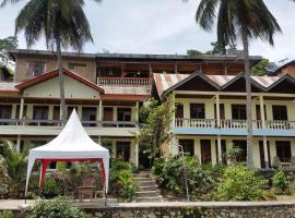 Sibayak Guesthouse, viešbutis mieste Tuk Tukas