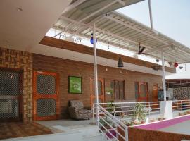 Pushkar Cooking Art and Home Stay, habitación en casa particular en Pushkar