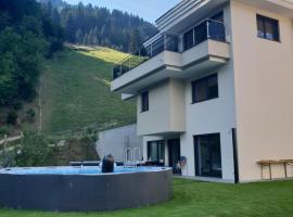 Ferienwohnung Colleen, Hotel mit Pools in Fügenberg