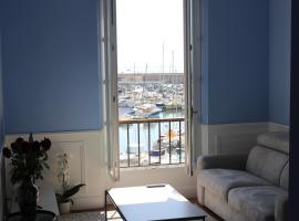 Tres Bel Appartement Vieux Port De Bastia, готель у місті Бастія