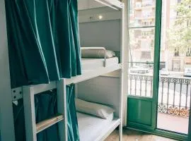 Black Swan Hostel