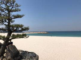 長楽園: Shirahama, Sandambeki Rock Cliff yakınında bir otel