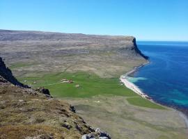 Hænuvík Cottages, παραθεριστική κατοικία σε Hnjótur