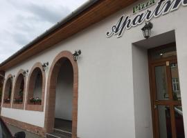 Pizza Tábor Apartman, guest house di Miskolc