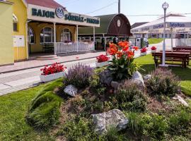 HBH Bajor Sörház, Étterem és Panzió, hotel sa Kazincbarcika