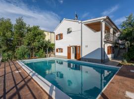 Villa Lahor with private pool, hotel en Seget Vranjica