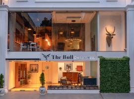 The Bull Boutique Hotel, hotell i Pondicherry