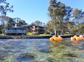 Dungowan Holiday Accommodation、Erowal Bayのビーチ周辺のバケーションレンタル