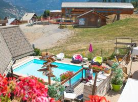 Mountainhotel Saint Roch, hotel i nærheden af Les Prés, Puy-Saint-Vincent