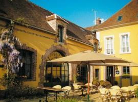 Villa Fol Avril, hotel v destinaci Moutiers-au-Perche