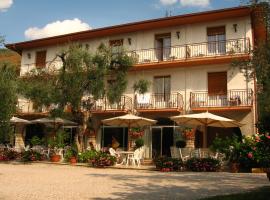Hotel Zanetti, romantiline hotell sihtkohas Torri del Benaco