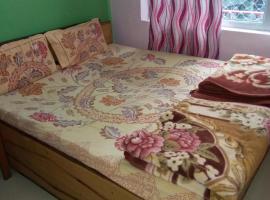 Rooms Near Mall road, hotelli kohteessa Mussoorie