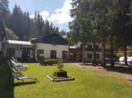 Casa Alpina Dobbiaco, hotel in Dobbiaco