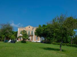 Tenuta Villa Colle Sereno – hotel w mieście Montemarciano