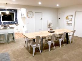 2 - Handsome and Sunkissed on the Doorstep to Wanaka, hotel in Wanaka