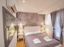 Apartment Via del Corso, hotel near Trevi Fountain, Rome