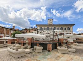 Relais Villa Prato، فندق في Mombaruzzo