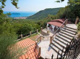Holiday Home La Musica, hotel in Budva