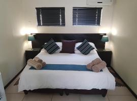 360 Eastwoods Guesthouse, hotel cerca de Embajada Americana, Pretoria