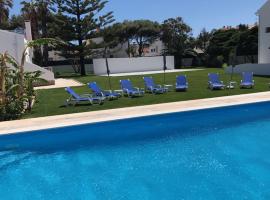 Silver Seahorse Garden Retreat, bed and breakfast en Peniche