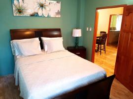 Paradise Place Apartments, hotel v destinaci Mount Irvine