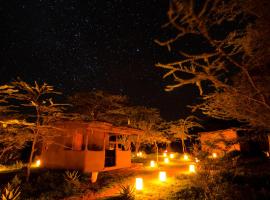 Maji Moto Maasai Cultural Camp, camping de luxe à Narok