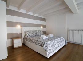 Conte Durini Apartments & Rooms, hotel dengan parking di Arcore