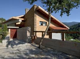 The Reddoorshouse، فندق في Solishta